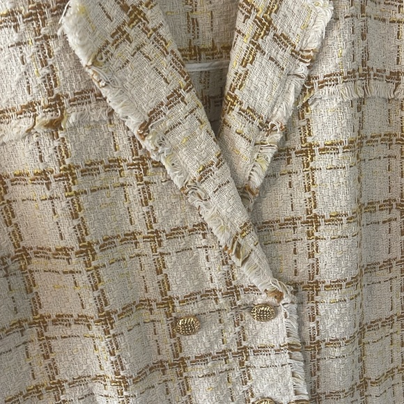 Zara Short Sleeve Blazer - Picture 2 of 6